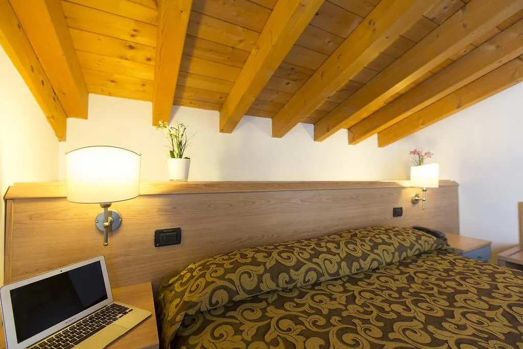 Hotel Kennedy Lido di Jesolo 3*,  Italy
