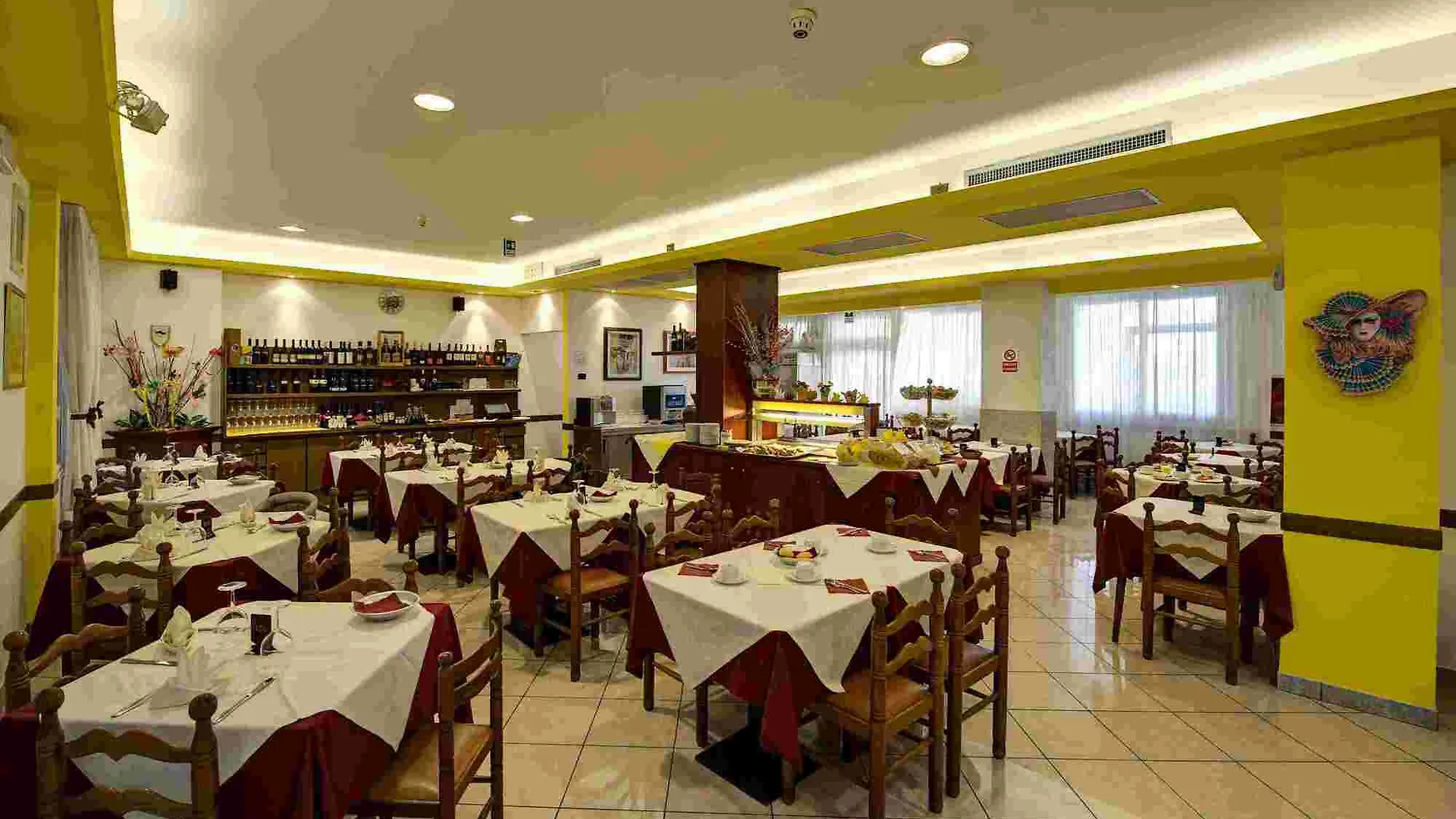 Hotel Kennedy Lido di Jesolo 3*,  Italy